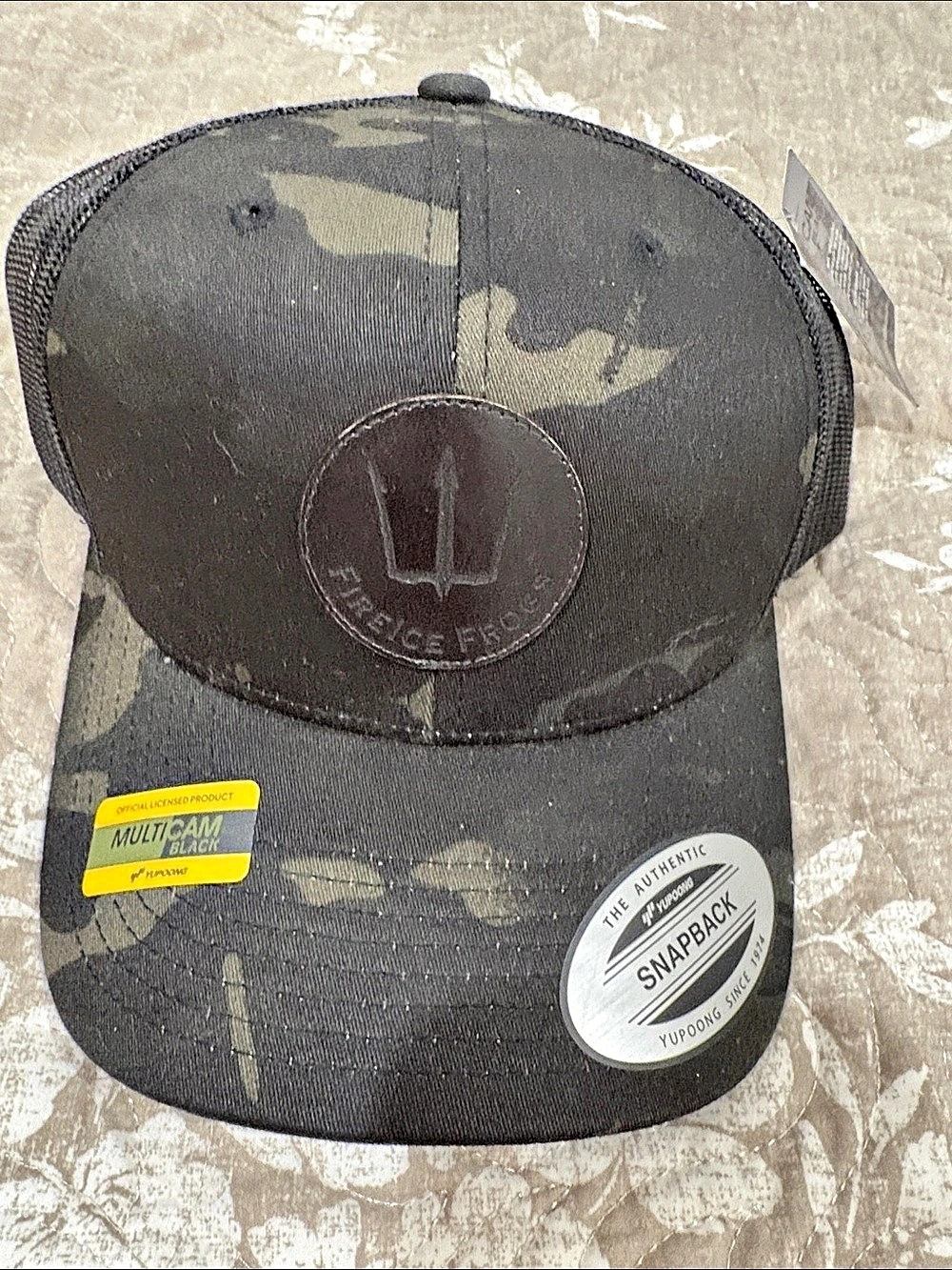 The Classics Multicam Black Snapback Camo Snapback Hat in Black & Gray Like New